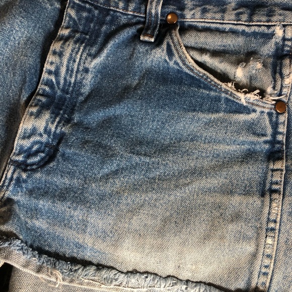 vintage Wrangler Cut offs jean shorts - Picture 5 of 8